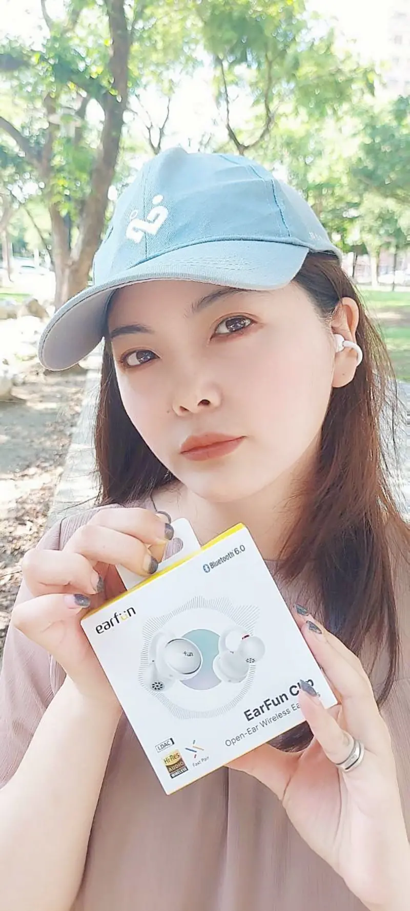 3C開箱｜開放夾扣式藍牙耳機推薦，EarFun Clip 開