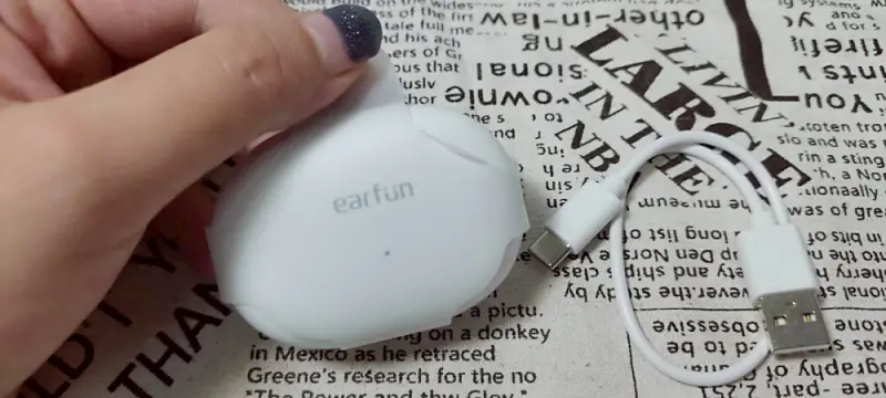 3C開箱｜開放夾扣式藍牙耳機推薦，EarFun Clip 開