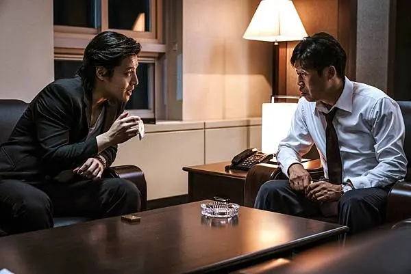 【電影首映會】#黑白線人，姜河那、柳海真演技爆發，黑白兩道間