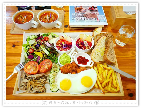 [彰化食記] Mini•OZ~彰化早午餐/彰化火車站美食推薦！闖入天使的後花園！夢幻澳式早午餐&甜點！激推大份量雙人餐盤！