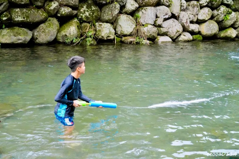 三峽大豹溪玩水攻略｜仙雲閣山莊免費溪邊烤肉玩水 + 荒郊野外