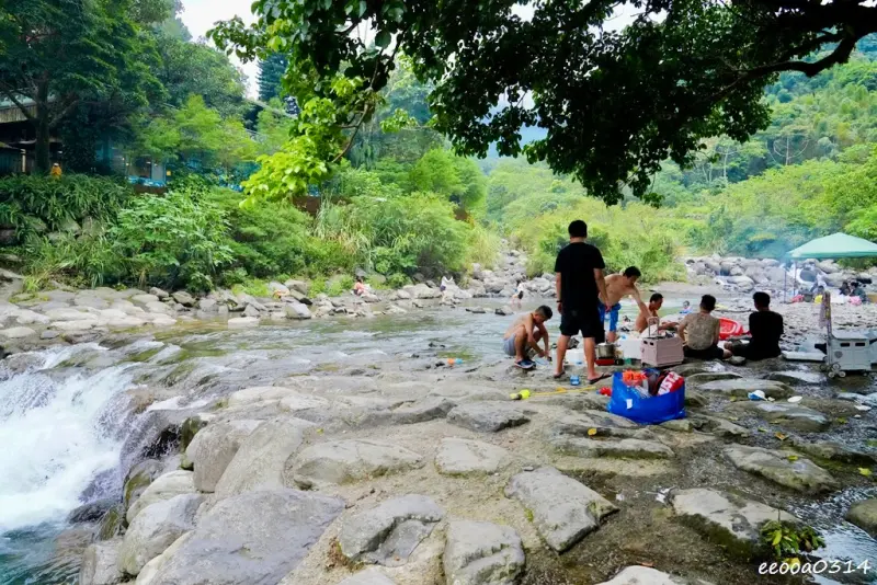 三峽大豹溪玩水攻略｜仙雲閣山莊免費溪邊烤肉玩水 + 荒郊野外