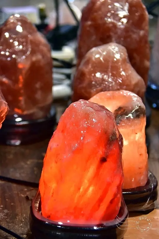 道旭鹽燈能量館:鹽燈