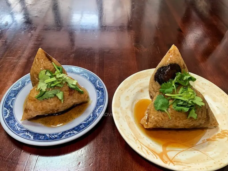 在地飄香三十年的古早味肉粽，配上一碗鮮肉湯圓，真是大大的滿足