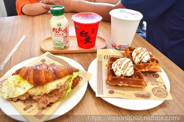 桃園市中壢區中壢早餐推薦 | 餓了可頌蛋漢堡 平凡中也能不平凡的早餐餐點 吃過讓你難以忘懷