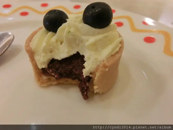 【台北】蘋果工房 超夢幻下午茶 甜食鹹食樣樣都有 不只女生愛 大男孩也買單