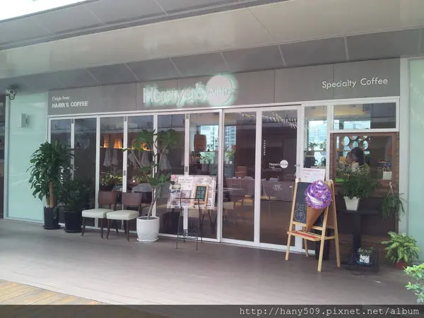 【食記】板橋車站的小小空間 ♥ Haayas White