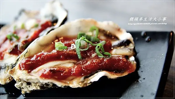 【食記/台北市】明蝦。生蠔無限吃到飽～好客酒吧燒烤(忠孝店）                
      
