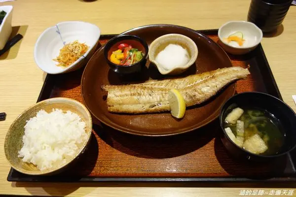 [食記] 台北 - 大戶屋OOTOYA (台北凱撒店) ~ 健康美味的日式家庭料理