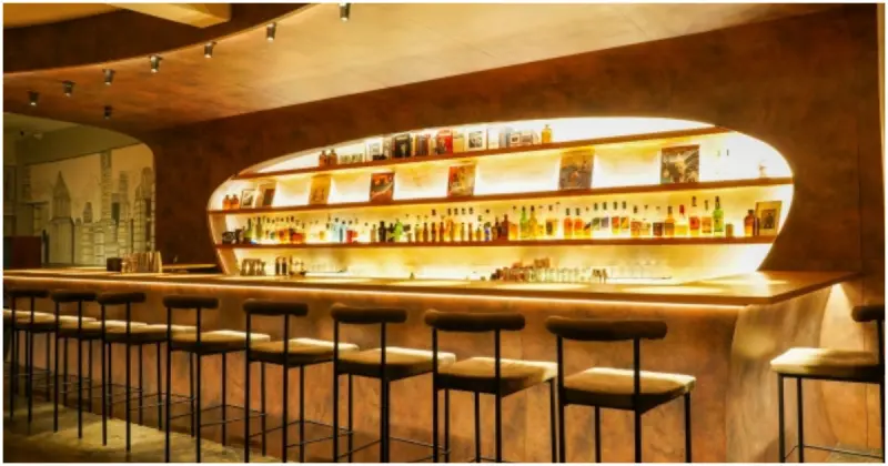 榕RON插旗台中！榕之島RON ISLAND  台中酒吧加1，冠軍調酒師打造獨特酒單。