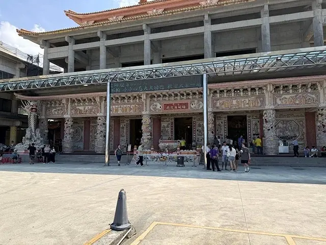 2025從粉紅花海走進海底龍宮，我的淡水奎柔山路(北8)美人