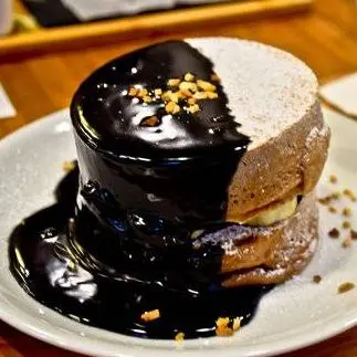 台南 東區．厚鬆餅熔岩巧克力 twin coffee 咖啡云              