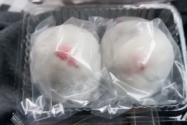 食記 ► 台北 大安區 ◄ 明月堂 ✔ 捷運必吃美食：東門站。草莓大福一吃就愛上！ x 日本人來台必帶和菓子八十年老舖精緻伴手禮＆台灣彌月禮