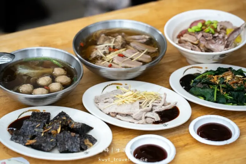 中永和小吃美食推薦_鐘點棧當歸鴨，當歸湯喝到飽！鋪滿大份量鴨腿配爆汁鴨丸湯，樂華夜市美食推薦_2025菜單 – 冠婷生活趣