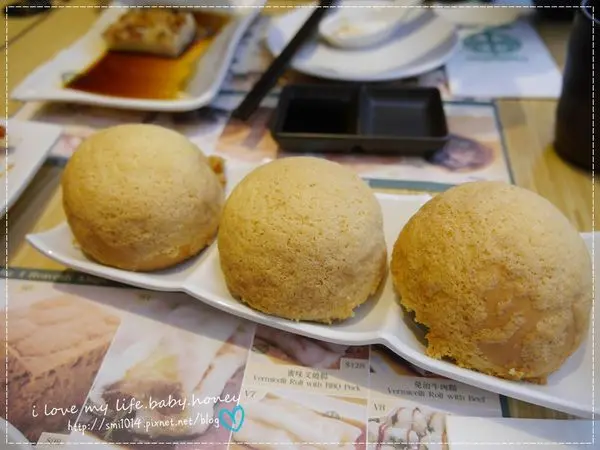 【美食】最便宜的米其林一星餐廳~黯然消魂招牌酥皮焗叉燒包。添好運點心專門店 台北站前店