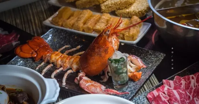 台北高檔麻辣火鍋首選！麻神鴨血口感驚艷味蕾，深夜食堂推薦