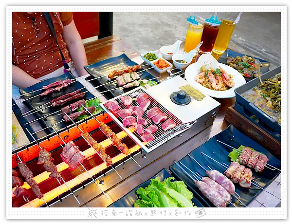 [台南食記] 請上桌 戶外海景海鮮燒烤餐廳~當月壽星送特調！週四指定熱炒99元！週末歌手駐唱表演！台南寵物友善/安平親子友善