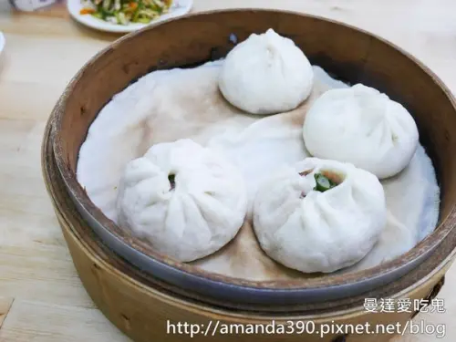 【台中食記】西屯區 曉明湯包 ● 凌晨天黑黑人氣店家 ● 嗜辣的你會很愛！❤❤