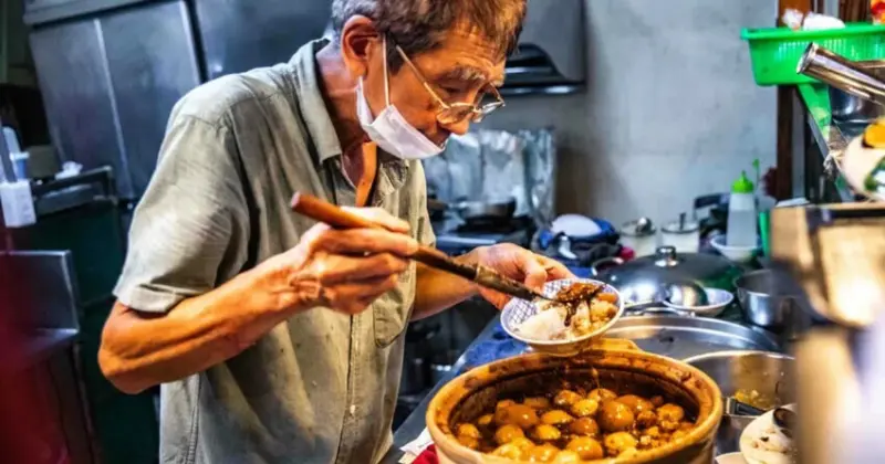 台南美食指南！《好農家米糕》、米其林推薦的Q彈糯米、香濃肉燥、手工旗魚鬆、台南必吃米糕