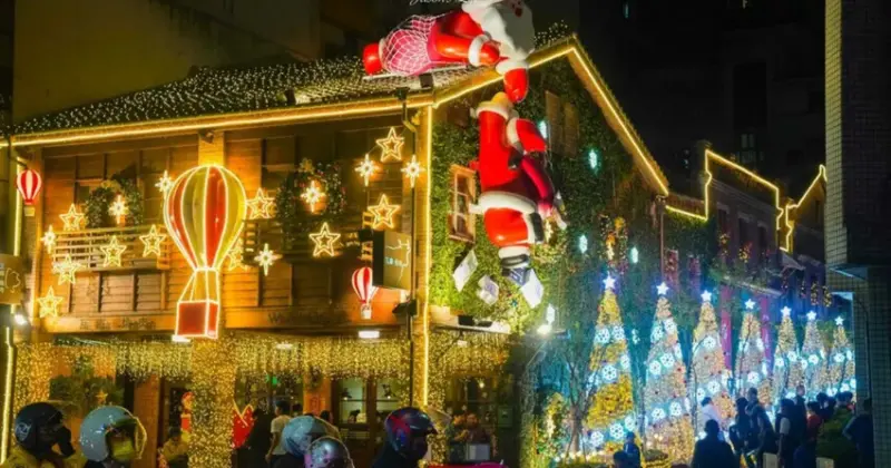 瓦庫燒肉！台中聖誕節最閃亮的聖誕打卡景點，每年必訪