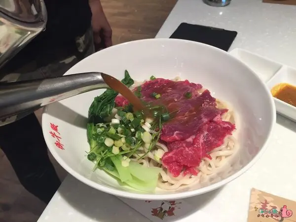 台北信義‧御牛殿‧刺身牛肉麵‧牛肉火鍋‧台灣國產牛‧自有牧場‧近捷運世貿101站