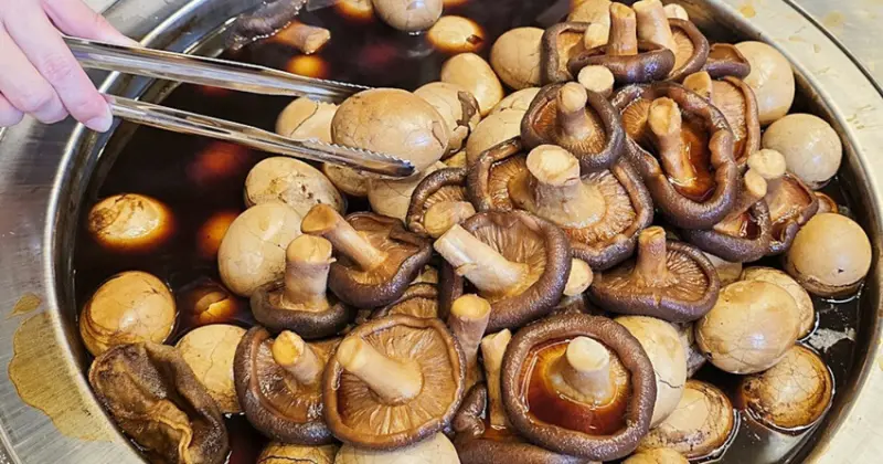 日月潭小吃精選　阿伯茶葉蛋與流淚菇，日月潭最受歡迎散步美食