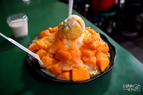 【基隆 仁愛區】活力站蒟蒻屋x季節限定芒果冰淇淋牛奶冰x整盆鮮甜芒果剉冰