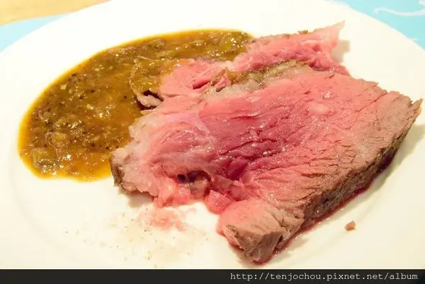 花花，甲飽沒【台北食記】生魚片現切牛排吃到飽 菜色豐富終極buffet饗宴 饗食天堂內湖店