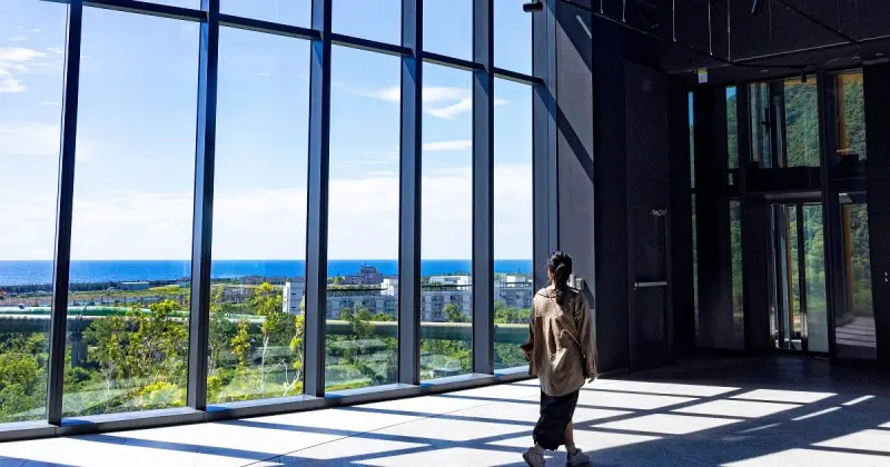 花蓮旅遊新亮點！台泥DAKA推出鸚鵡螺圖書館奇幻之旅，探索文明與自然的永續之路。