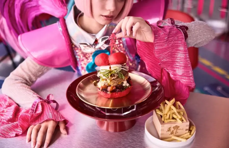 Kawaii可愛文化教父增田Sebastian操刀，日本首座廢棄高架鐵道餐廳京都梅小路夢幻登場。