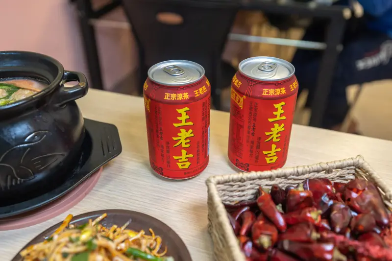 川麵道北平店｜台中正宗四川味罐罐米線，7種特調湯頭獨特泡椒辛香料陶罐燉煮砂鍋，一吃上癮的台中北屯美食推薦