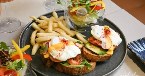 台北東區早午餐推薦！At.First More早寓2.0升級，寵物友善毛孩爸媽必收。