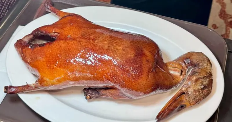 台北老爺酒店頂級粵菜！明宮粵菜廳片皮鴨泡飯必吃，中山站美食推薦。