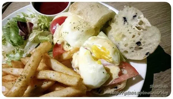 民生社區超值早午餐。「派森烘焙廚房」- 超推特色班尼迪克蛋！