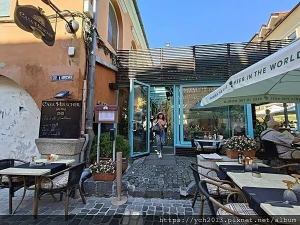 布拉索夫老城內 Casa Hirscher 晚餐,在大塊乳酪