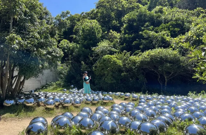 從瀨戶內海直島的一棟百年町家「安藤忠雄博物館」，正式揭開安藤忠雄的建築宇宙。