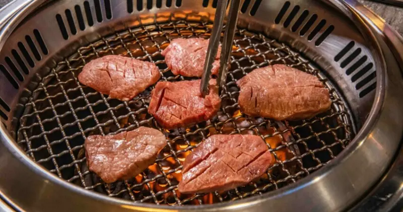 桃園蘆竹燒肉吃到飽！大漠紅頂級和牛海鮮饗宴，松葉蟹干貝、泰國蝦吃到飽。