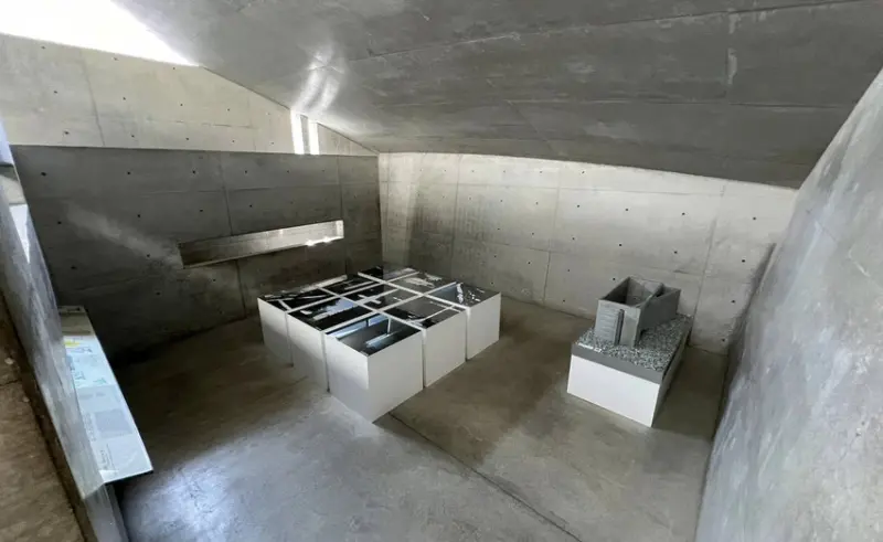 從瀨戶內海直島的一棟百年町家「安藤忠雄博物館」，正式揭開安藤忠雄的建築宇宙。