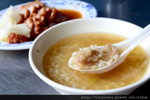 花花，甲飽沒【台北食記】葉家肉粥 舒國治老師推薦！大稻埕慈聖宮老台北人的早午餐