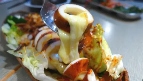 韓式熱炒和邪惡起司的歡樂美味-張君布帳馬車