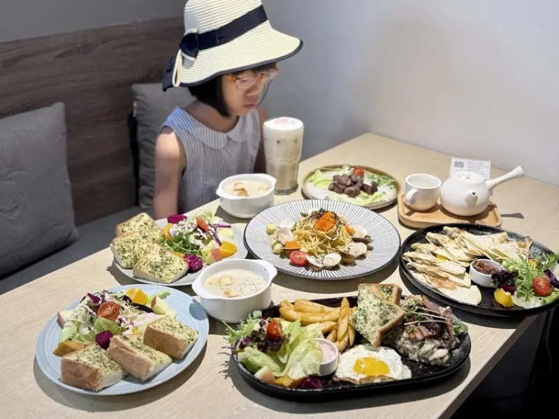 【板橋餐廳推薦】禾多靜巷HERDOR Near義式餐廳：隱藏在巷弄中免收服務費的美味餐廳、全天候早午餐、義大利麵、甜點下午茶一次滿足︱捷運新埔站（內有最新菜單）