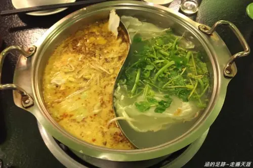 [食記] 台北 - 香港私宅打邊爐 ~ 隱身在老公寓裡的特色港式火鍋 