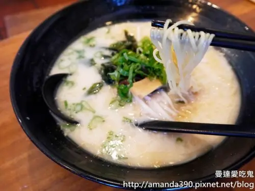 【宜蘭食記】礁溪 樂山溫泉拉麵 ● 足湯配拉麵 火辣辣艷陽天！ ❤❤