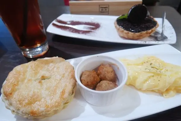 捷運頂溪站 ✿ pompie 朋派 ✿ 堅持手工現做 超美味手工派早午餐~