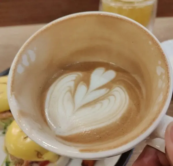 新竹 Glow Cafe 人氣推薦｜早午餐控必訪！煙燻鮭魚班