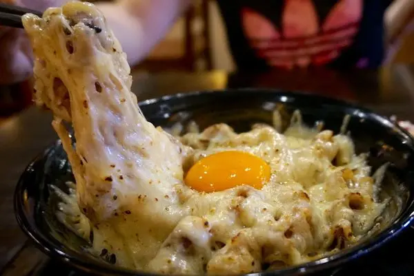 《台北美食》新丼**又是一個牽絲到恨天高的美式新丼，創意吃法♥♥♥(內有菜單)