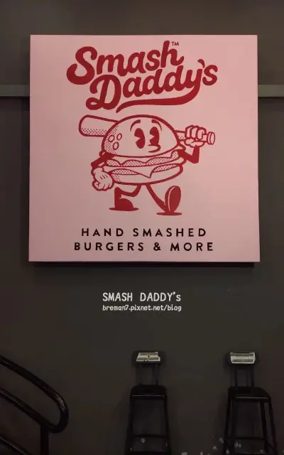 《泰國清邁自由行》Smash Daddy’s Burgers CNX│粉紅可愛風美式復古漢堡店