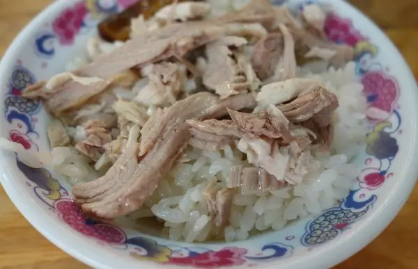 台南也有"正港嘉義"味的肉伯火雞肉飯