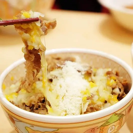 台北中正。日本SUKIYAすき家牛丼專賣店