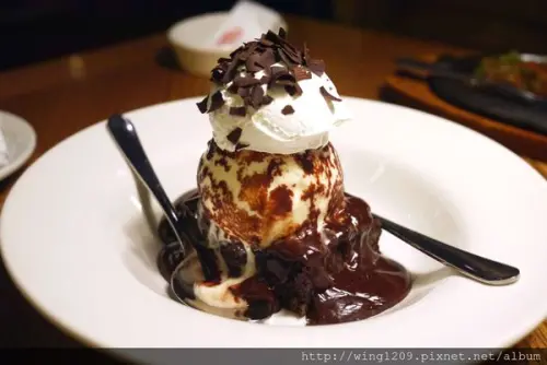 道地美式料理排餐。【澳美客Outback Steakhouse(台北敦化店)】                
      